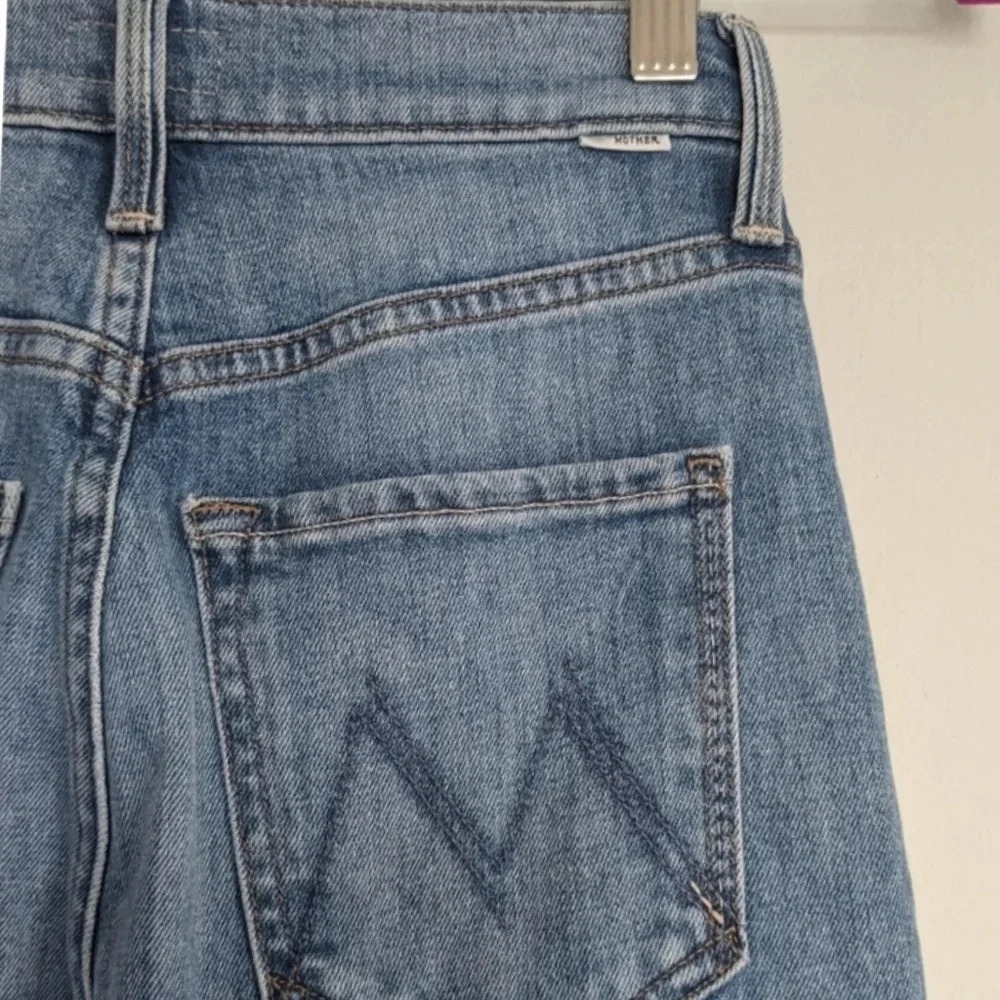 Mother Denim The Tomcat Jean in World At My Feet Wash - Picture 7 of 11